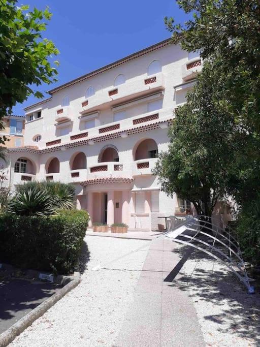 Bandol: Elegant Et Cosy 2 Pieces, Proche Ville Et Plage Экстерьер фото